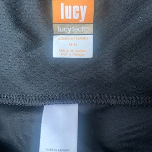 Lucy workout leggings. Calf length. Size medium